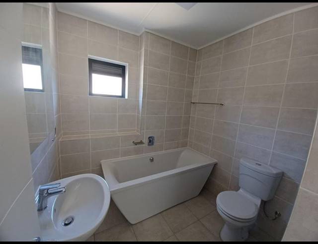 1 BEDROOM PROPERTY TO RENT IN GREENBAY ECO ESTATE